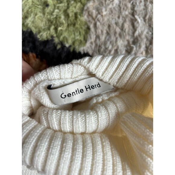 Gentle Herd sweater - Picture 9 of 12